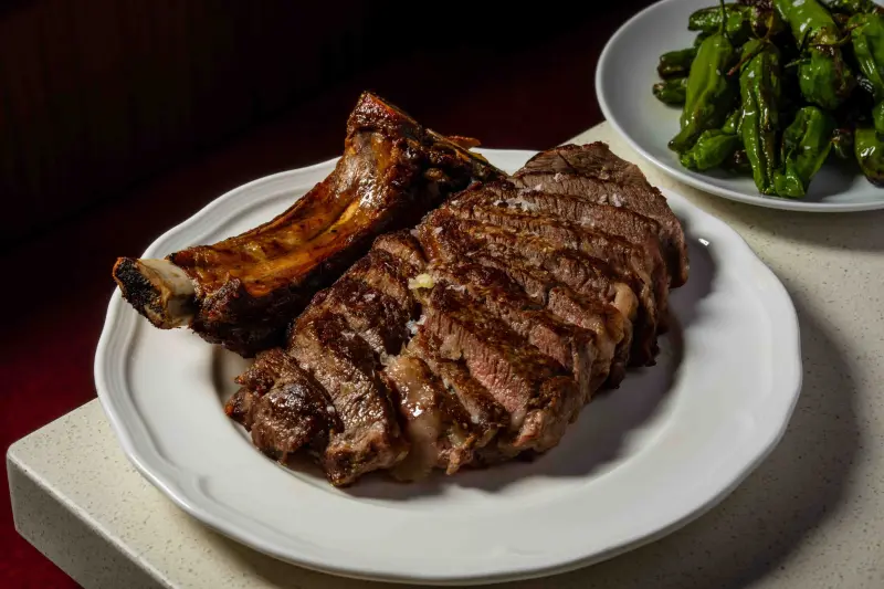 Food, drinks and the room at Barra Oliba in Little Italy